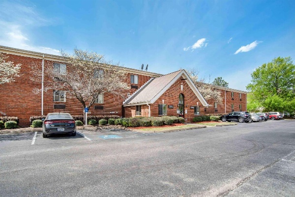 Suburban Studios Montgomery East I-85 image 3